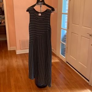 Cabi Dia Dress Item 5796-Diagonal striped in charcoal and baby blue.